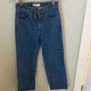 Abercrombie & Fitch Women’s 90s Relaxed  Jeans in Medium Blue Denim